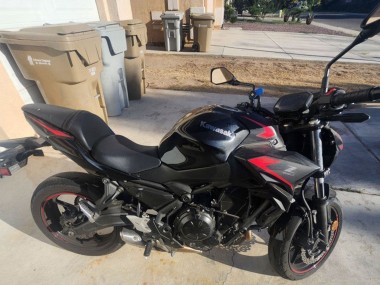 Carenados Moto Kawasaki Ninja Z650 2020-2023 - Negro Rojo